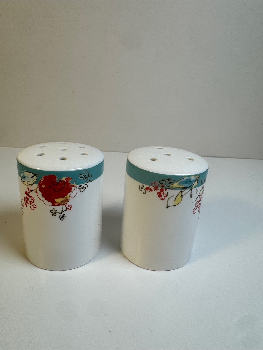 Lenox Simply fine Chirp salt & pepper shaker set